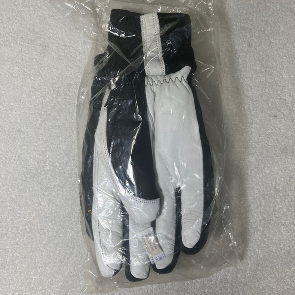 RefrigiWear Black Men's Gloves - Picture 2 of 2